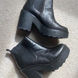 Steve Madden Platform Chelsea Booties